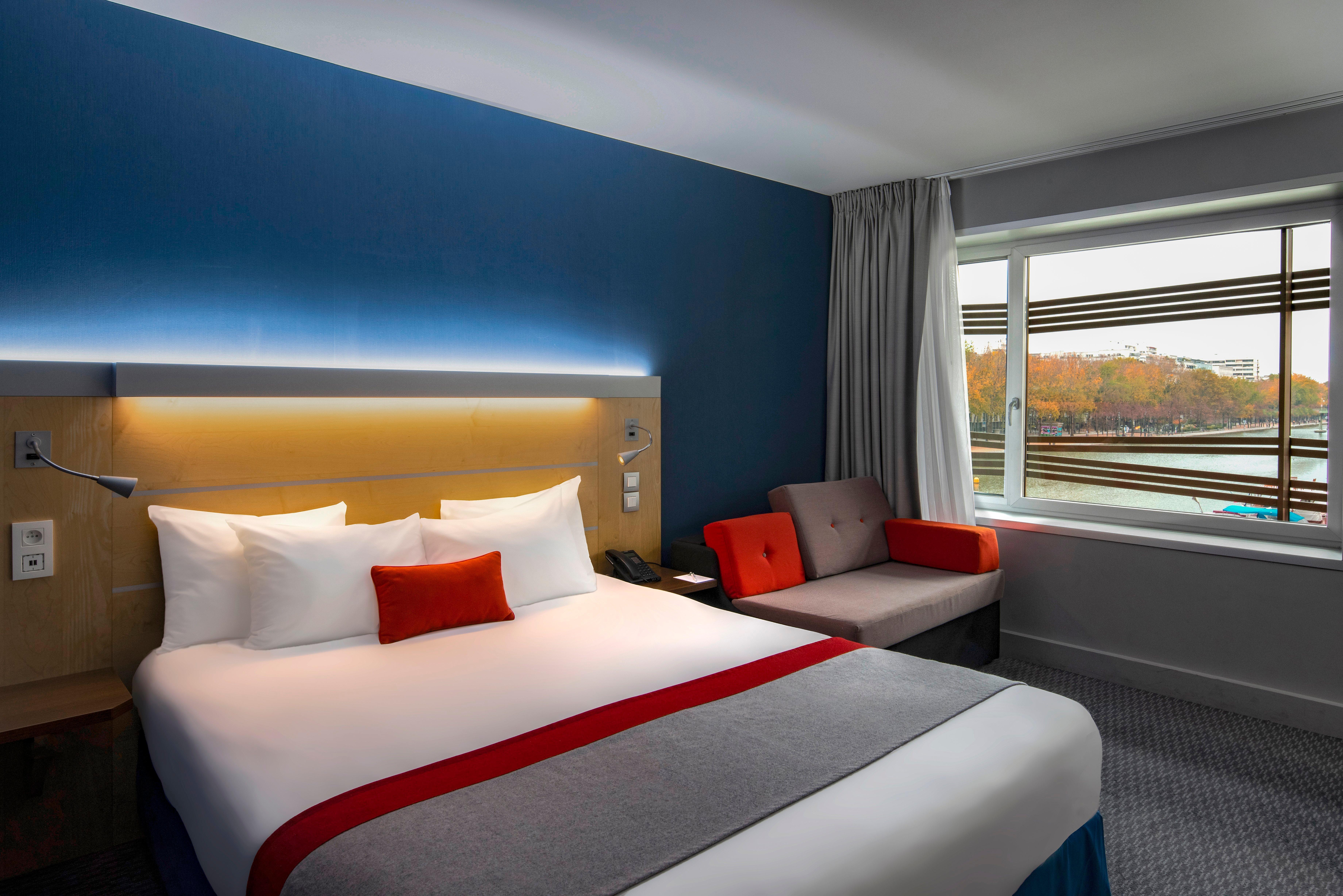 Holiday Inn Express Paris-Canal De La Villette, An Ihg Hotel מראה חיצוני תמונה